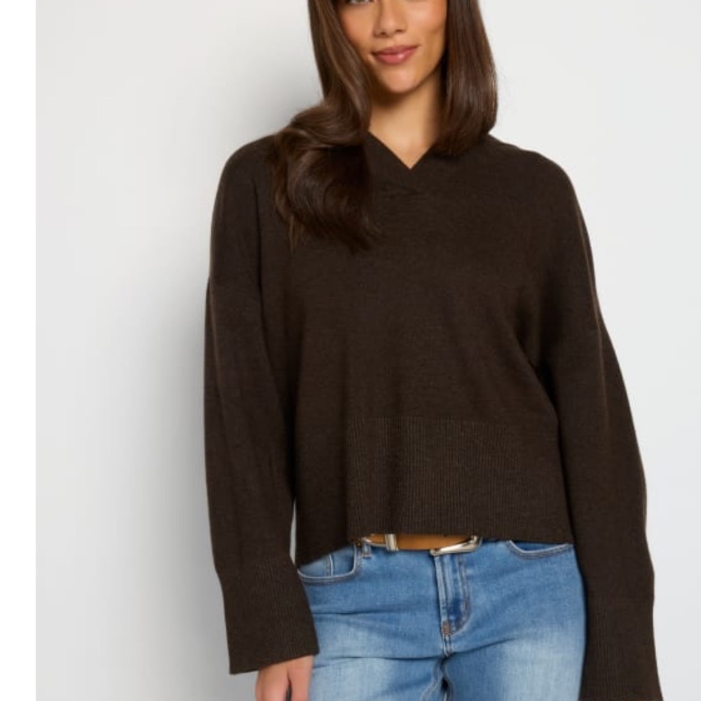 Women's V-Neck brown Hooded Knit Pullover Sweater. Size L.
